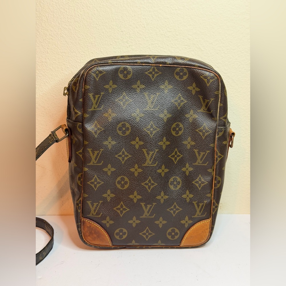 Louis Vuitton Monogram Danube shoulder crossbody bag PROJECT - Picture 7 of 15